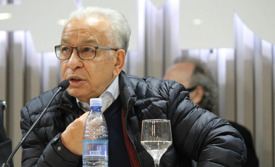 Na quarta-feira (21), em Cascavel, foi lançado o ?Manual do Secretário?, cartilha produzida pela equipe do Instituto de Desenvolvimento Rural do Paraná Iapar-Emater (IDR-Paraná) da região