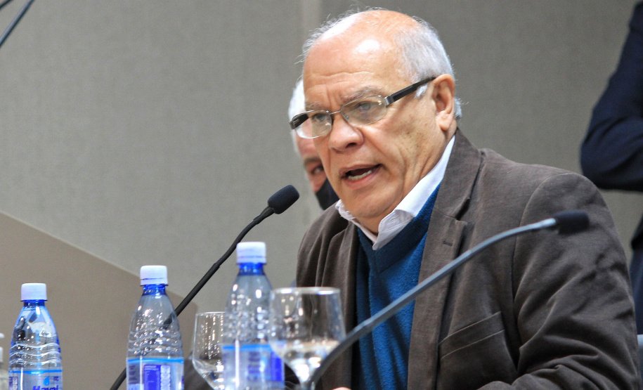 Na quarta-feira (21), em Cascavel, foi lançado o ?Manual do Secretário?, cartilha produzida pela equipe do Instituto de Desenvolvimento Rural do Paraná Iapar-Emater (IDR-Paraná) da região