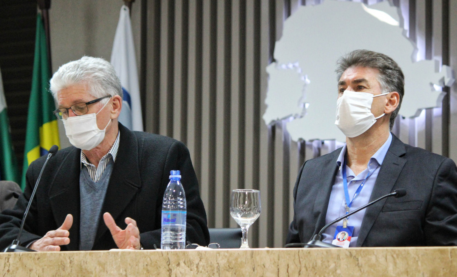 Na quarta-feira (21), em Cascavel, foi lançado o ?Manual do Secretário?, cartilha produzida pela equipe do Instituto de Desenvolvimento Rural do Paraná Iapar-Emater (IDR-Paraná) da região