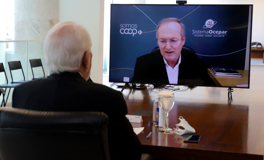 Governador em exercício, Darci Piana, durante reunião com a Ocepar  -  Curitiba, 22/07/2021  -  Foto: Ari Dias/AEN