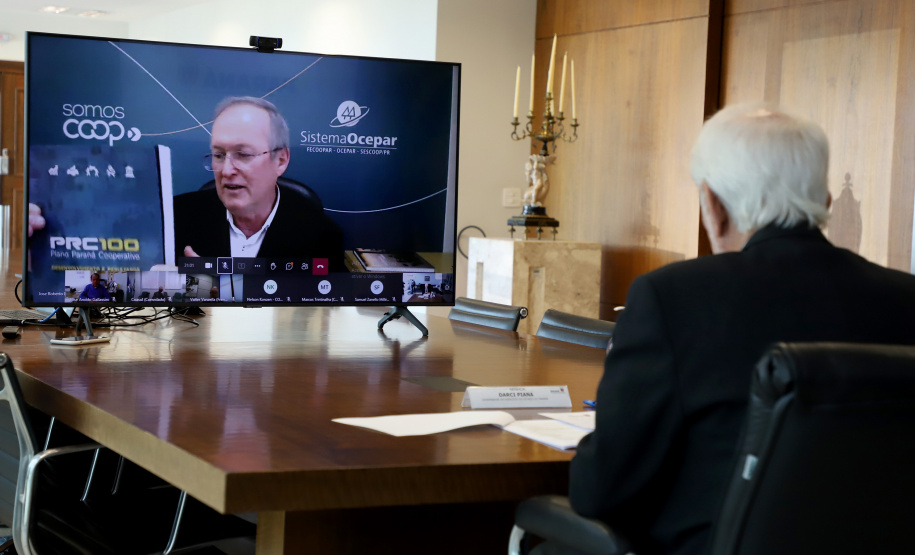 Governador em exercício, Darci Piana, durante reunião com a Ocepar  -  Curitiba, 22/07/2021  -  Foto: Ari Dias/AEN