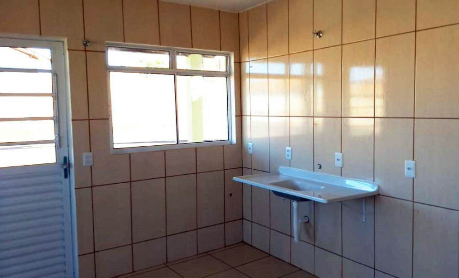 Técnicos da Cohapar realizaram nesta quinta-feira (22) a última vistoria da obra de construção de 56 casas populares em Cambará, no Norte Pioneiro, que serão entregues em agosto. A seleção dos beneficiários está em andamento e 30 famílias já foram aprovadas de acordo com os critérios do programa Casa Fácil Paraná. Foto: Lucio Bonacin/Cohapar