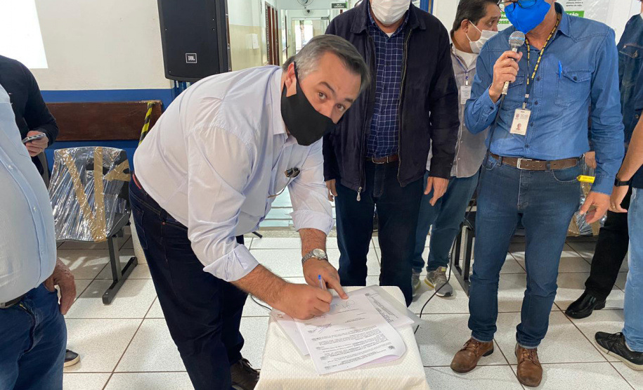 As obras do Ambulatório Médico de Especialidades (AME) de Jacarezinho, no Norte Pioneiro, deverão iniciar nos próximos meses. O secretário de Estado da Saúde, Beto Preto, autorizou a licitação da unidade ontem em visita ao município. -  Jacarezinho, 22/07/2021  -  Foto: Gustavo Marçal/SESA