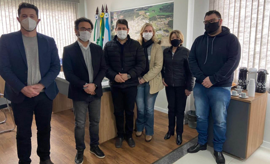 ANTONIO OLINTO - O diretor-presidente da Fomento Paraná, Heraldo Neves, o diretor de Mercado, Vinícius Rocha, e a assessora de Relações Institucionais, Emilia Belinati, percorreram municípios dos Campos Gerais, do sul e sudeste do estado nesta quinta (22) e sexta-feira (23) para encontros com prefeitos, gestores e associações comerciais. - Curitiba, 23/07/2021 - Foto: Fomento Paraná