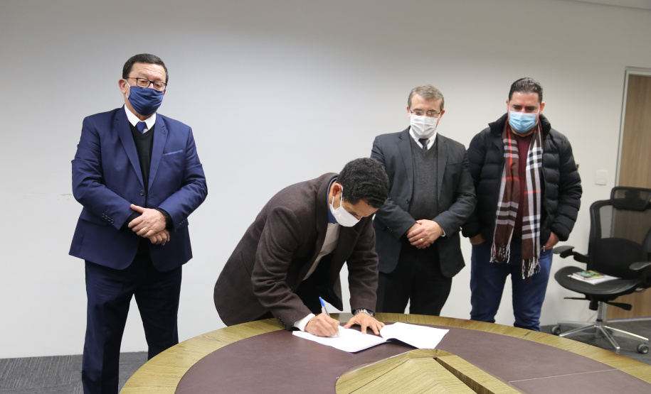 Segurança Pública e prefeituras de Toledo e Irati assinam termo de cooperação para compartilhamento de dados
Foto: SESP PR