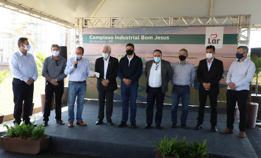 O governador do Paraná em exercício, Darci Piana, visita a Cooperativa Agroindustrial Lar neste domingo (25), no Complexo Industrial de Bom Jesus, que acaba de concluir a primeira etapa das obras.   Foto:  Ari Dias/AEN