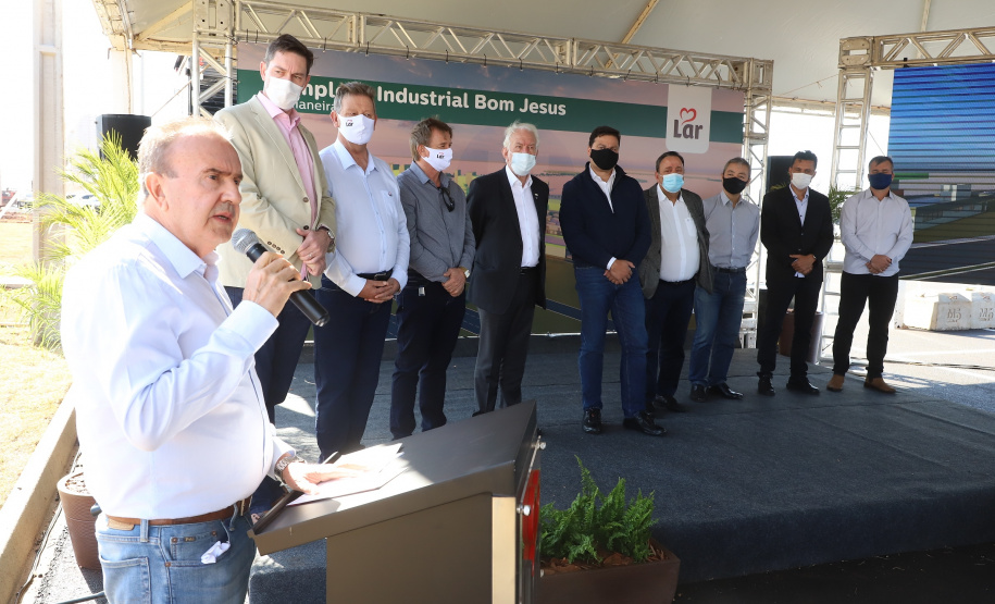 O governador do Paraná em exercício, Darci Piana, visita a Cooperativa Agroindustrial Lar neste domingo (25), no Complexo Industrial de Bom Jesus, que acaba de concluir a primeira etapa das obras.   Foto:  Ari Dias/AEN