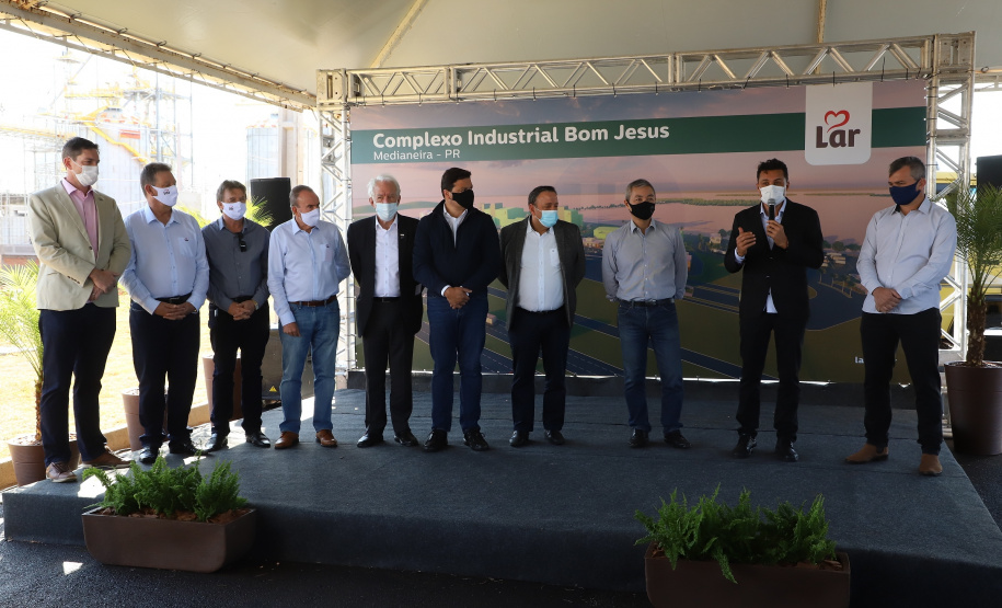 O governador do Paraná em exercício, Darci Piana, visita a Cooperativa Agroindustrial Lar neste domingo (25), no Complexo Industrial de Bom Jesus, que acaba de concluir a primeira etapa das obras.   Foto:  Ari Dias/AEN