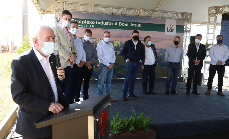 O governador do Paraná em exercício, Darci Piana, visita a Cooperativa Agroindustrial Lar neste domingo (25), no Complexo Industrial de Bom Jesus, que acaba de concluir a primeira etapa das obras.   Foto:  Ari Dias/AEN