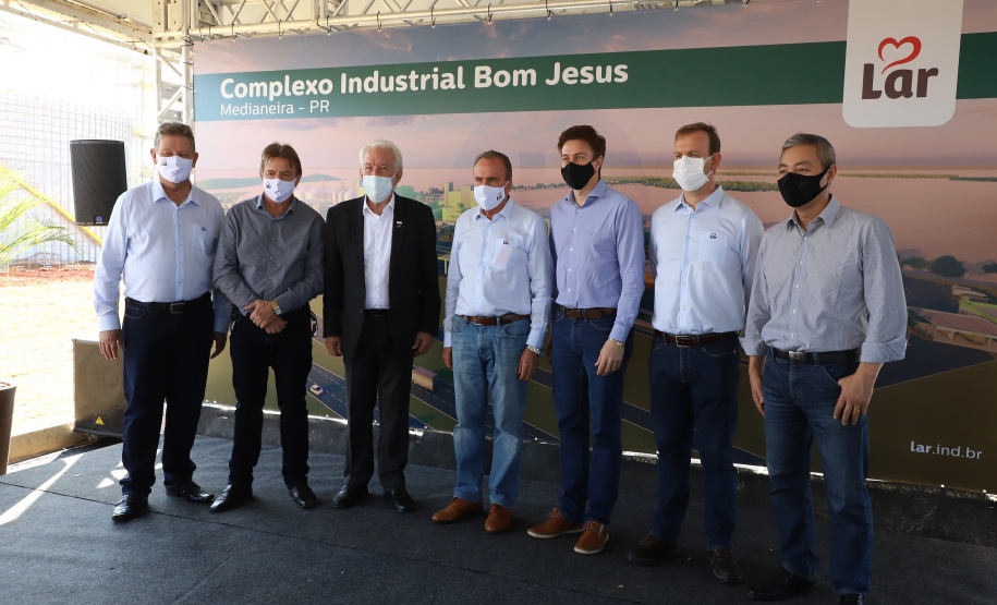 O governador do Paraná em exercício, Darci Piana, visita a Cooperativa Agroindustrial Lar neste domingo (25), no Complexo Industrial de Bom Jesus, que acaba de concluir a primeira etapa das obras.   Foto:  Ari Dias/AEN