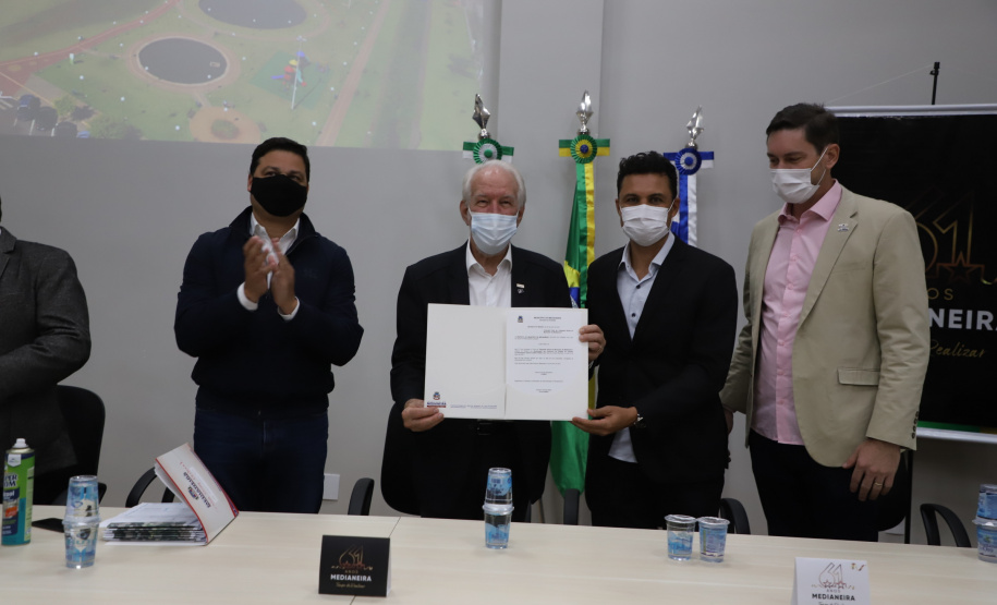 No aniversário de Medianeira, Estado anuncia retomada de obra do Centro de Educação Profissional
Foto: Ari Dias/AEN