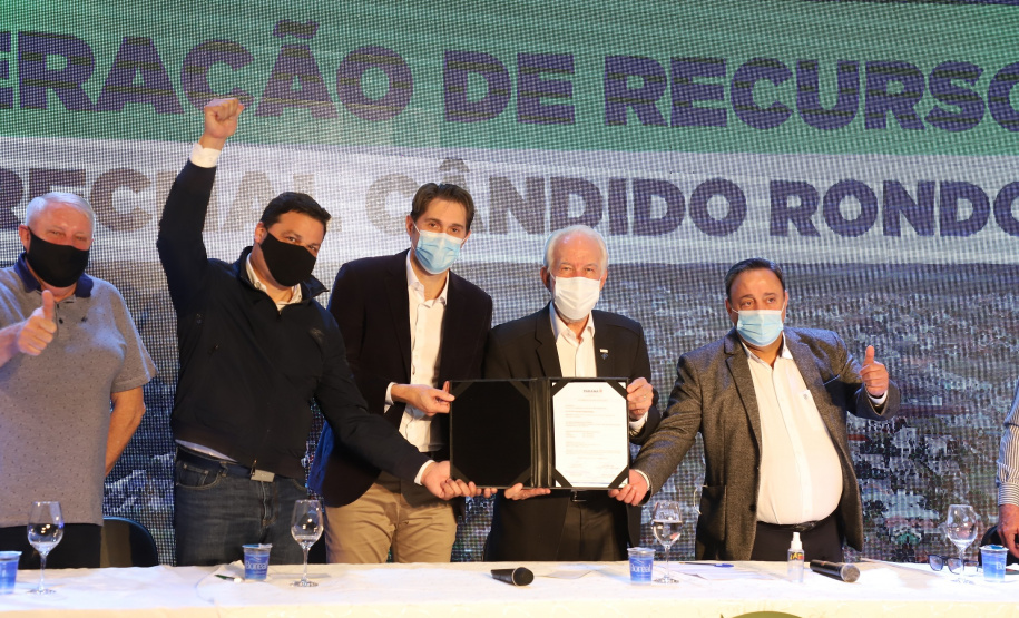 Darci Piana anuncia investimento de R$ 3,8 milhões em obras em Marechal Cândido RondonFoto: Ari Dias/AEN