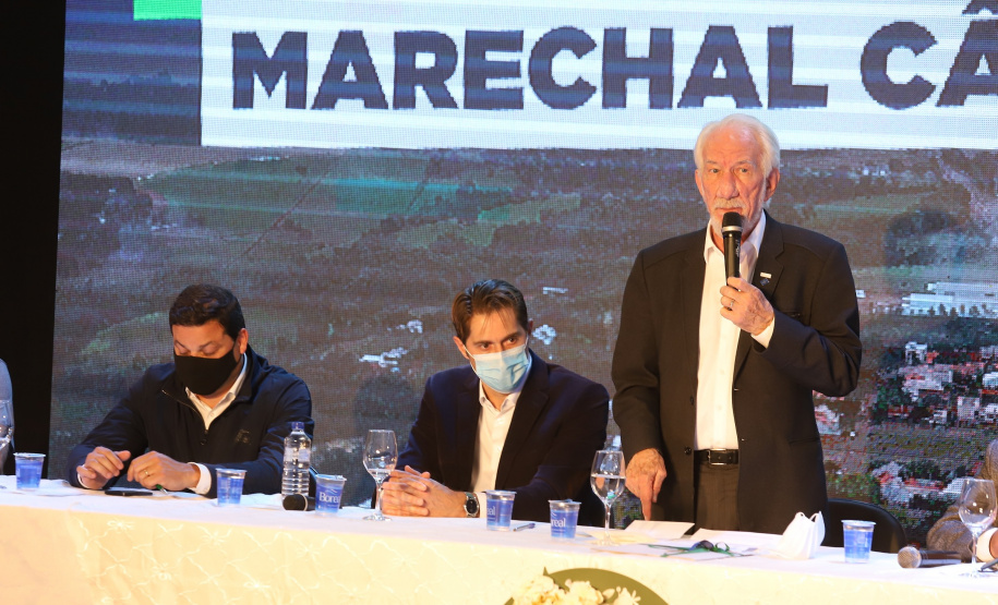 Darci Piana anuncia investimento de R$ 3,8 milhões em obras em Marechal Cândido RondonFoto: Ari Dias/AEN