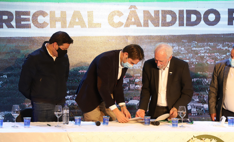 Darci Piana anuncia investimento de R$ 3,8 milhões em obras em Marechal Cândido RondonFoto: Ari Dias/AEN