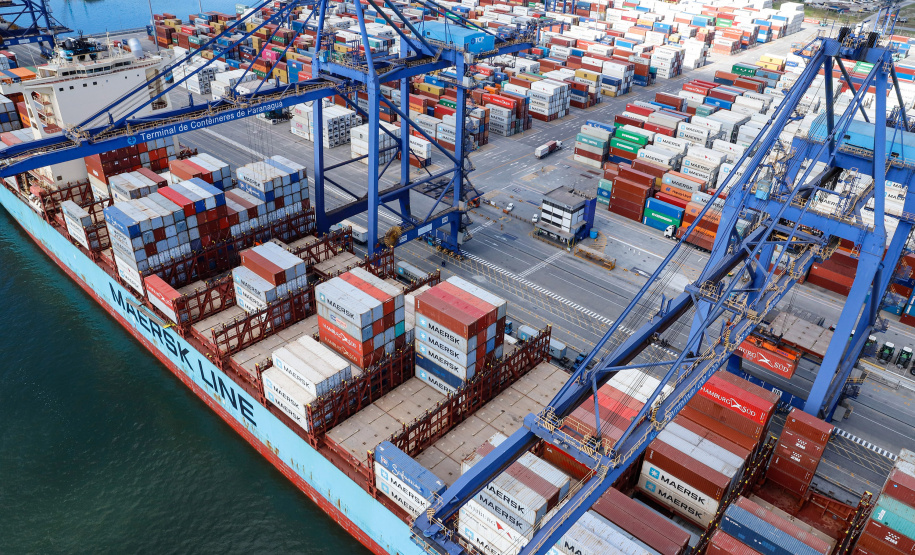 Movimentação de cargas em contêineres aumenta 12% no Porto de Paranaguá - Paranaguá, 26/07/2021 - Foto: Rodrigo Félix Leal