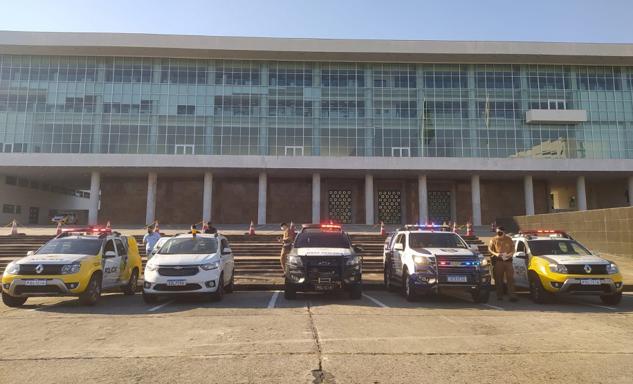 Fiscalização fecha pontos comerciais e dispersa mais de 800 pessoas em Curitiba
Foto: PMPR