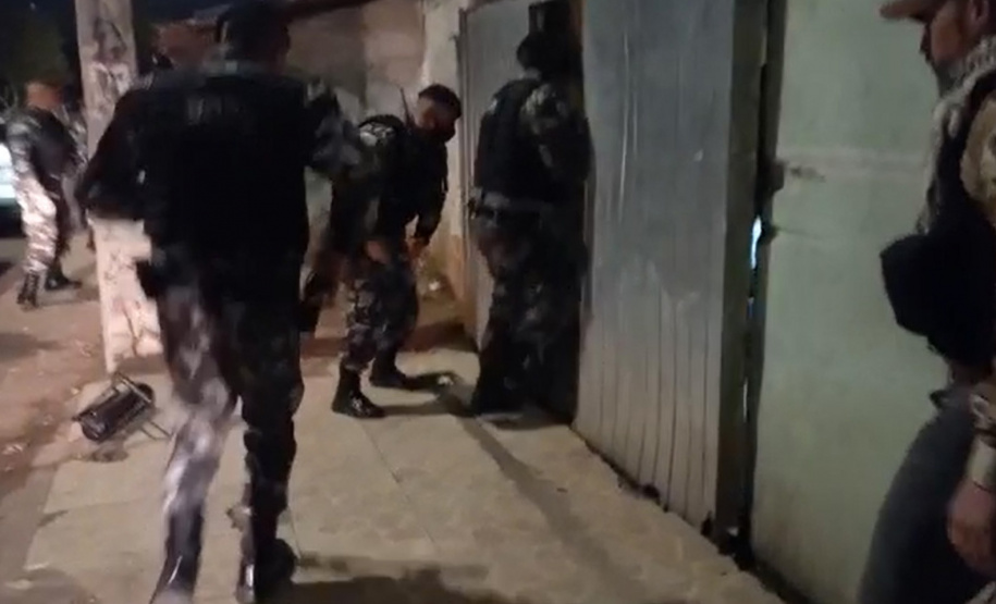 PM cumpre 13 mandados judiciais no bairro Prado Velho e apreende adolescentes envolvidos com o tráfico, em Curitiba  -  Curitiba, 27/07/2021  -  Foto: SESP-PR