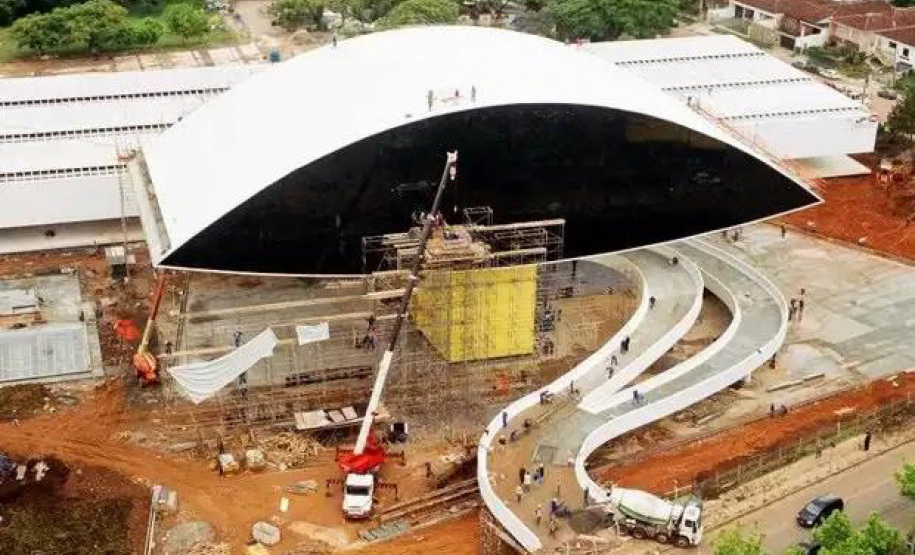 O Paranacidade, serviço social autônomo vinculado à Secretaria do Desenvolvimento Urbano e de Obras Públicas, comemora nesta sexta-feira (30) 25 anos de existência. Neste período, 17 mil obras, ações e serviços nos municípios paranaenses somaram investimentos de mais de R$ 15,4 bilhões. - Foto: Arquivo Paranácidade/SEDU