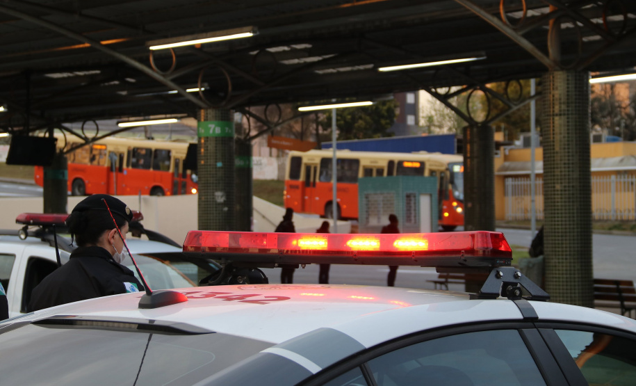Roubos nos ambientes de transporte coletivo caem 48,6% no Paraná e mais da metade somente na Capital no primeiro semestre
Foto:PMPR