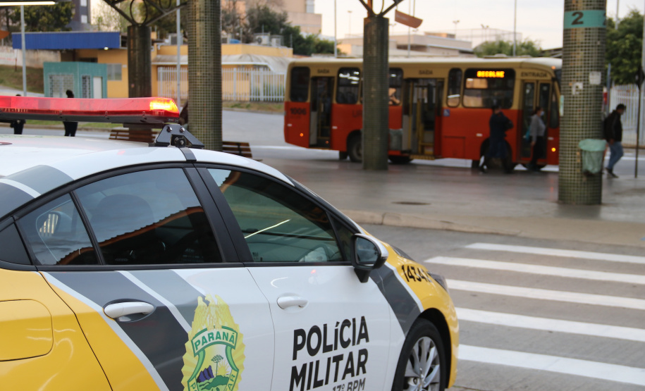 Roubos nos ambientes de transporte coletivo caem 48,6% no Paraná e mais da metade somente na Capital no primeiro semestre
Foto:PMPR