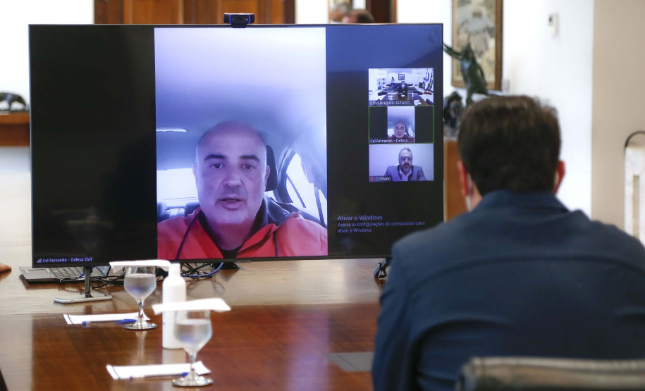 O governador Carlos Massa Ratinho Junior reforçou nesta terça-feira (27) o compromisso do Estado em atender a população paranaense, especialmente a parcela mais vulnerável, durante a massa de ar polar prevista para atingir a Região Sul nos próximos dias. Foto: Jonathan Campos/AEN