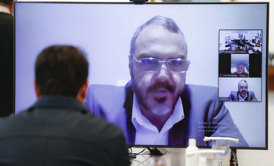 O governador Carlos Massa Ratinho Junior reforçou nesta terça-feira (27) o compromisso do Estado em atender a população paranaense, especialmente a parcela mais vulnerável, durante a massa de ar polar prevista para atingir a Região Sul nos próximos dias. Foto: Jonathan Campos/AEN