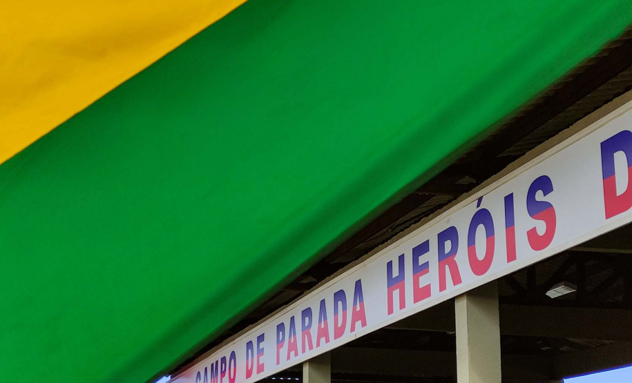 O governador Carlos Massa Ratinho Junior participou nesta quarta-feira (28), no Forte do Pinheirinho, em Curitiba, da cerimônia de troca de comando da 5ª Divisão do Exército (5ª DE). Foto: Jonathan Campos/AEN