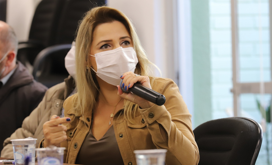 O secretario do Estado da Saude, Beto Preto reunido com as regionais de Saude junto com o Ministério da Saude sobre a analise e resultados da investigação da variante Delta.Foto: Geraldo Bubniak/AEN