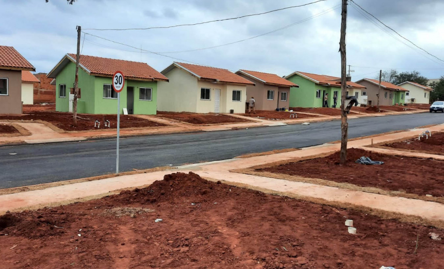 O Residencial Ibicatu, novo empreendimento habitacional em Centenário do Sul com 30 moradias, está em fase final de construção. O projeto recebeu R$ 1,7 milhão de investimento do Governo do Estado e atenderá famílias em situação de vulnerabilidade social da cidade, na região Norte do Paraná. (Foto: Ivone/Cohapar)