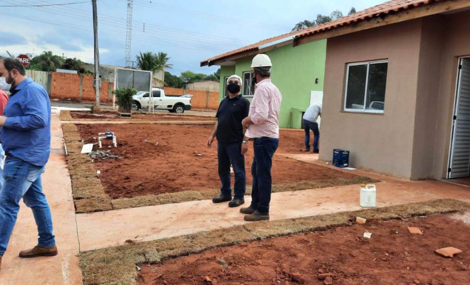 O Residencial Ibicatu, novo empreendimento habitacional em Centenário do Sul com 30 moradias, está em fase final de construção. O projeto recebeu R$ 1,7 milhão de investimento do Governo do Estado e atenderá famílias em situação de vulnerabilidade social da cidade, na região Norte do Paraná. (Foto: Ivone/Cohapar)