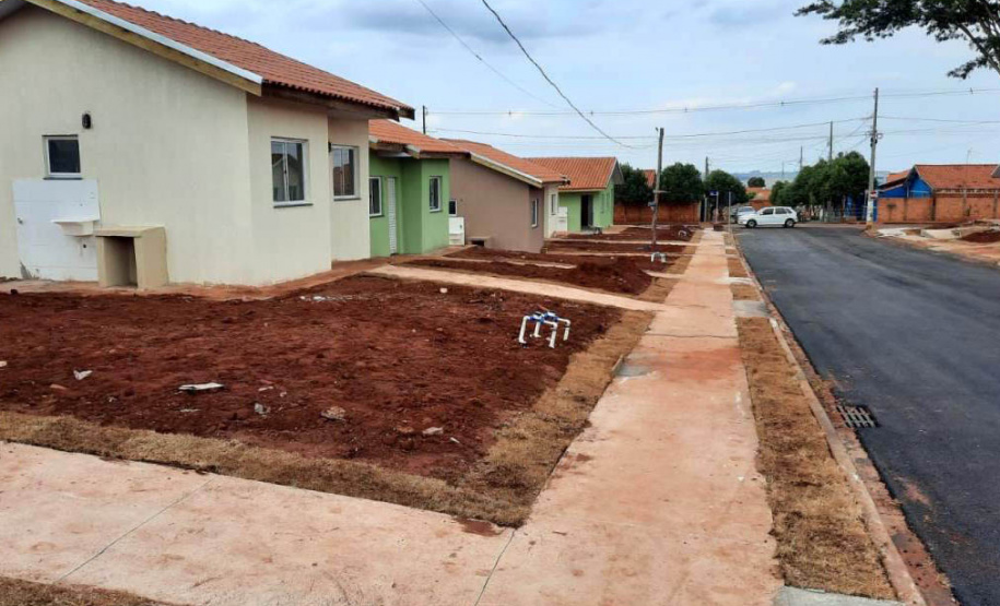 O Residencial Ibicatu, novo empreendimento habitacional em Centenário do Sul com 30 moradias, está em fase final de construção. O projeto recebeu R$ 1,7 milhão de investimento do Governo do Estado e atenderá famílias em situação de vulnerabilidade social da cidade, na região Norte do Paraná. (Foto: Ivone/Cohapar)