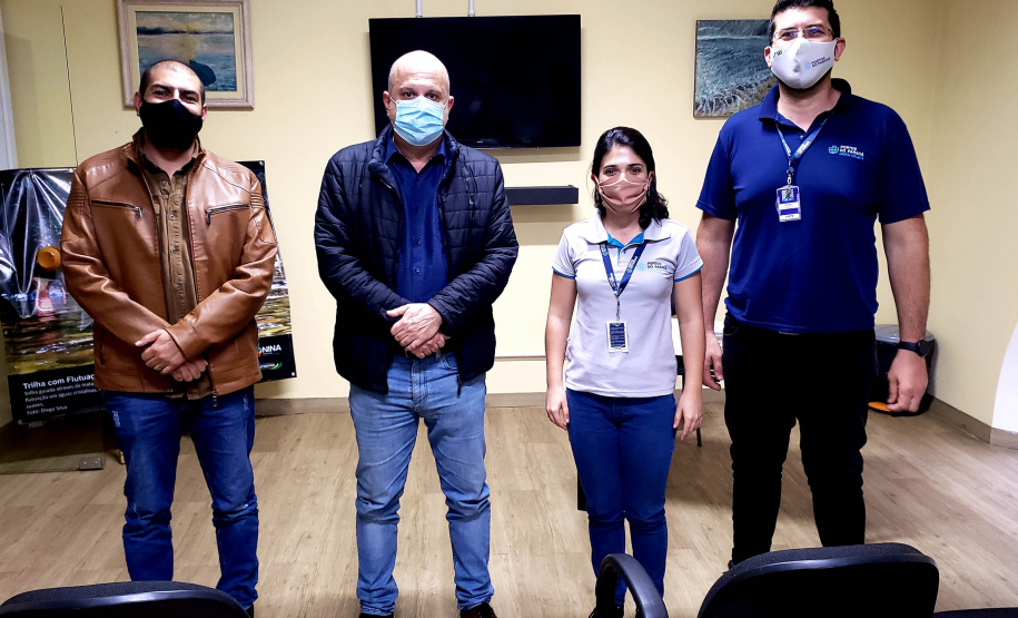 A Portos do Paraná deu início às ações do programa de recuperação de áreas de preservação permanente nas regiões de Paranaguá e Antonina e conservar matas nativas. Nesta terça-feira, representantes da empresa estiveram em Antonina para apresentar os responsáveis pelo programa e tratar do apoio da prefeitura do município e da adesão da população.  -  Paranaguá, 28/07/2021  -  Foto: Pierpaolo Nota/ Portos do Paraná