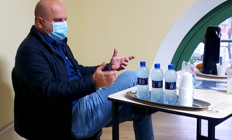 A Portos do Paraná deu início às ações do programa de recuperação de áreas de preservação permanente nas regiões de Paranaguá e Antonina e conservar matas nativas. Nesta terça-feira, representantes da empresa estiveram em Antonina para apresentar os responsáveis pelo programa e tratar do apoio da prefeitura do município e da adesão da população.  -  Paranaguá, 28/07/2021  -  Foto: Pierpaolo Nota/ Portos do Paraná