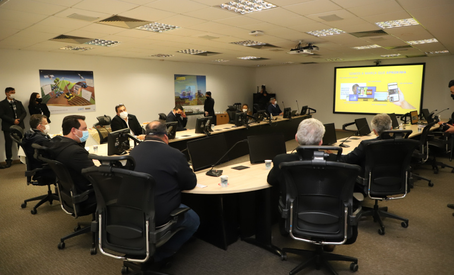 Em comemoração ao Dia do Agricultor, o governador Carlos Massa Ratinho Junior participou nesta quarta-feira (28), na fábrica da New Holland, em Curitiba, do lançamento do Colheitômetro. Foto:Ari Dias/AEN