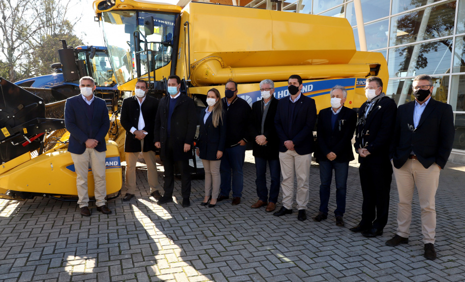 Em comemoração ao Dia do Agricultor, o governador Carlos Massa Ratinho Junior participou nesta quarta-feira (28), na fábrica da New Holland, em Curitiba, do lançamento do Colheitômetro. Foto: Ari Dias/AEN