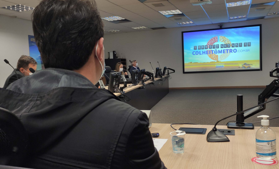 Em comemoração ao Dia do Agricultor, o governador Carlos Massa Ratinho Junior participou nesta quarta-feira (28), na fábrica da New Holland, em Curitiba, do lançamento do Colheitômetro. Foto: Jonathan Campos/AEN
