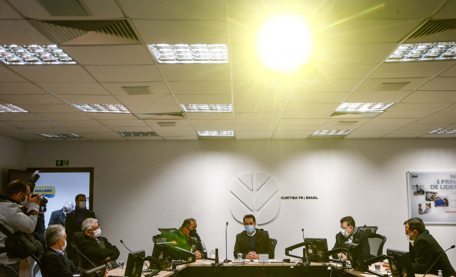 Em comemoração ao Dia do Agricultor, o governador Carlos Massa Ratinho Junior participou nesta quarta-feira (28), na fábrica da New Holland, em Curitiba, do lançamento do Colheitômetro. Foto: Jonathan Campos/AEN