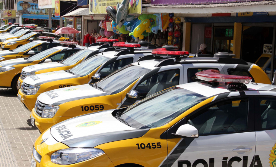 Nos últimos 23 dias, as equipes de unidades da Polícia Militar localizaram 564 pessoas com mandados de prisão (adultos) e de busca e apreensão em aberto (adolescentes) em todo o estado