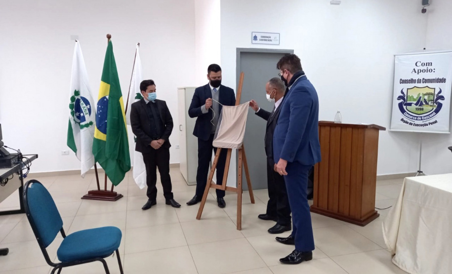 O Departamento Penitenciário do Paraná (Depen) inaugurou nesta quinta-feira (29), a nova estrutura que vai abrigar o Complexo Social de Cascavel, no Oeste do Paraná. Com 800 metros quadrados, o local vai unir em um mesmo espaço os serviços do Patronato Penitenciário e do Escritório Social, que oferecem apoio e ofertam projetos e ações de capacitação de egressos, monitorados e prestadores de serviço à comunidade.  -  Curitiba, 29/07/2021  -  Foto: DEPEN-PR