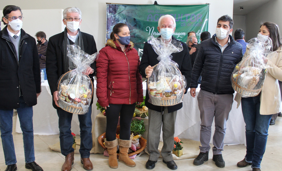 O vice-governador Darci Piana inaugurou nesta quinta-feira (29), em Corbélia, no Oeste do Paraná, uma Unidade Básica de Saúde (UBS) no bairro Santa Catarina e de uma quadra de esportes no Jardim Juliana.  -  Corbélia, 29/07/2021  -  Foto: Gisele Barão