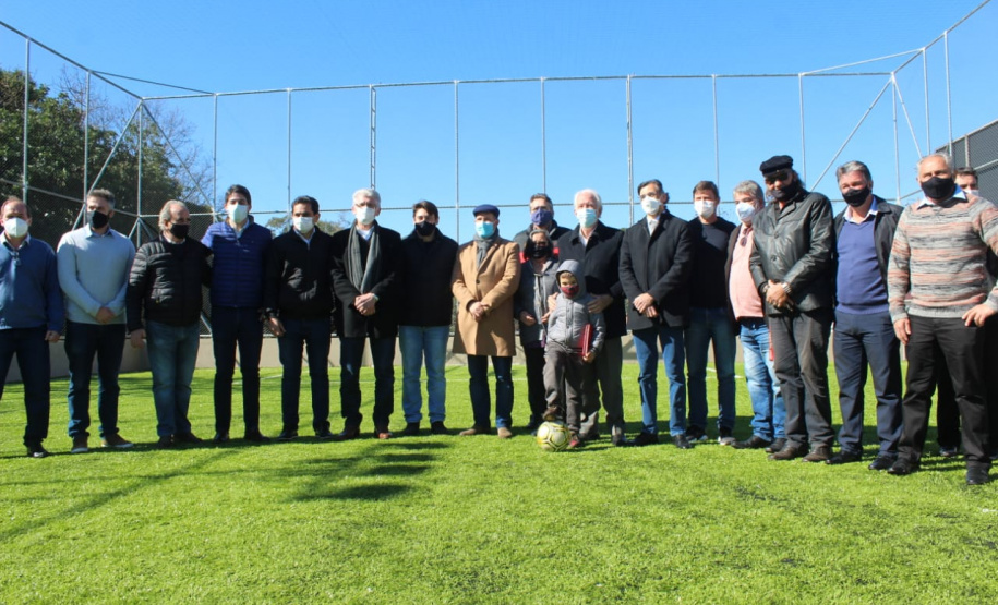 O vice-governador Darci Piana inaugurou nesta quinta-feira (29), em Corbélia, no Oeste do Paraná, uma Unidade Básica de Saúde (UBS) no bairro Santa Catarina e de uma quadra de esportes no Jardim Juliana.Foto: Gisele Barão