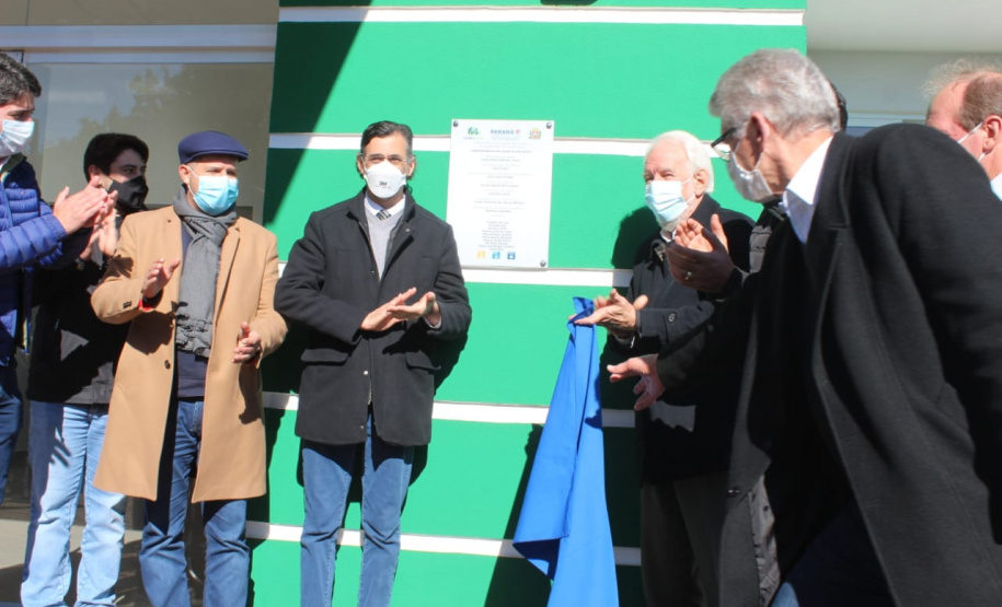 O vice-governador Darci Piana inaugurou nesta quinta-feira (29), em Corbélia, no Oeste do Paraná, uma Unidade Básica de Saúde (UBS) no bairro Santa Catarina e de uma quadra de esportes no Jardim Juliana.Foto: Gisele Barão