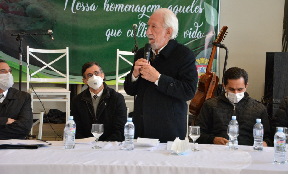 O vice-governador Darci Piana inaugurou nesta quinta-feira (29), em Corbélia, no Oeste do Paraná, uma Unidade Básica de Saúde (UBS) no bairro Santa Catarina e de uma quadra de esportes no Jardim Juliana.Foto: Gisele Barão