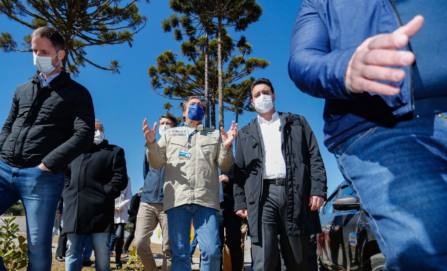 O governador Carlos Massa Ratinho Junior entregou nesta sexta-feira (30) 454 habitações do programa federal Casa Verde e Amarela em Ponta Grossa, nos Campos Gerais. O Residencial Porto Belvedere beneficia 1,8 mil pessoas na região.
Foto: Jonathan Campos/AEN