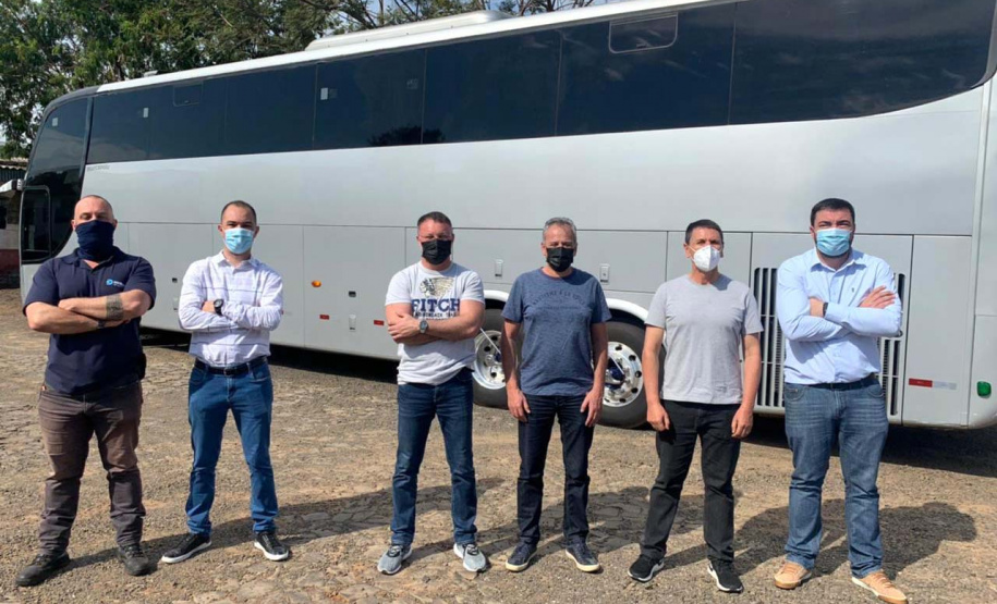 O Departamento de Trânsito do Paraná (Detran-PR) recebeu um ônibus doado pela Receita Federal, nesta segunda-feira, 26, durante viagem da diretoria à Foz do Iguaçu, no oeste do Estado. Foto: DetranPR