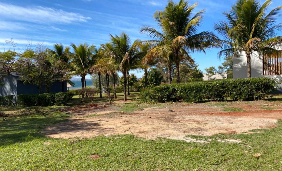 Uma nova regulamentação para o licenciamento ambiental de uso e ocupação das bordas do Reservatório Xavantes, na região do Angra Doce, será analisada pela Secretaria do Desenvolvimento Sustentável e do Turismo (Sedest). O anúncio foi feito pelo secretário da pasta, Márcio Nunes, durante visita no município de Carlópolis, nesta quinta-feira (29).  -  Curitiba, 29/07/2021  -  Foto: SEDEST