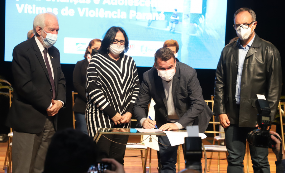 Vice-governador Darci Piana, recebe a ministra Damaris Alves, do Ministério da Mulher, da Família e dos Direitos Humanos  -  Paranaguá, 02/08/2021  -  Foto: Ari Dias/AEN