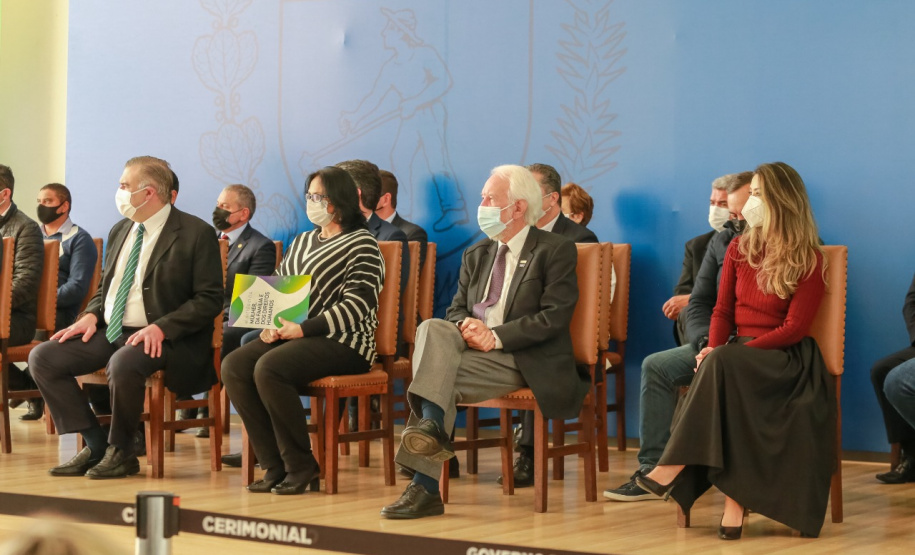 O vice governador Darci Piana recebe nesta segunda-feira (02) a ministra da Mulher, da Família e dos Direitos Humanos, Damares Alves no Palacio Iguacu. Curitiba, 02/08/2021 - Foto: Valdelino Pontes/AEN