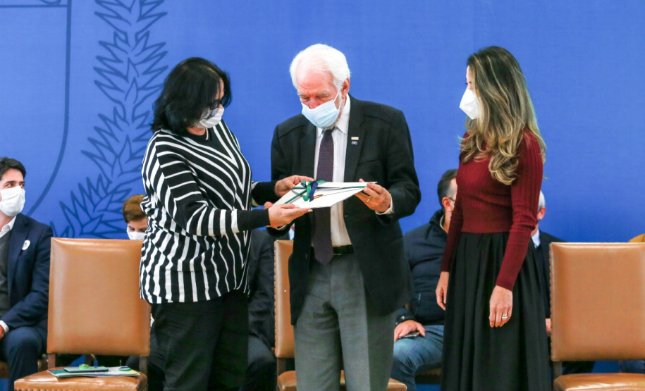 O vice governador Darci Piana recebe nesta segunda-feira (02) a ministra da Mulher, da Família e dos Direitos Humanos, Damares Alves no Palacio Iguacu. Curitiba, 02/08/2021 - Foto: Valdelino Pontes/AEN