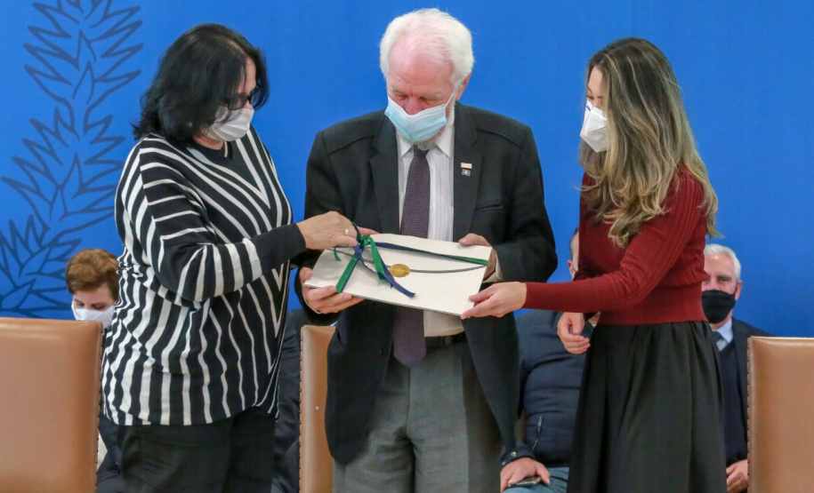 O vice governador Darci Piana recebe nesta segunda-feira (02) a ministra da Mulher, da Família e dos Direitos Humanos, Damares Alves no Palacio Iguacu. Curitiba, 02/08/2021 - Foto: Valdelino Pontes/AEN